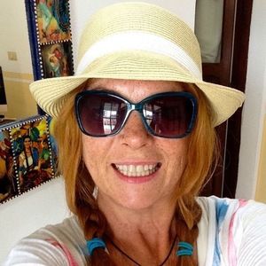 Meet your Posher, Alicia